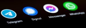 Warning over privacy of encrypted messages as Russia targets Signal Messenger